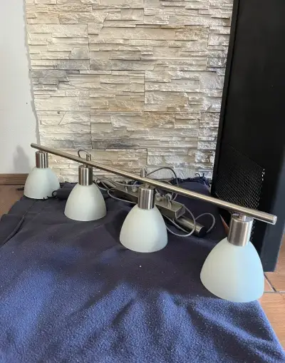 Stropní lustr