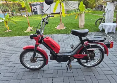 Babetta 210/215 s kartičkou, červená, funkční 3.