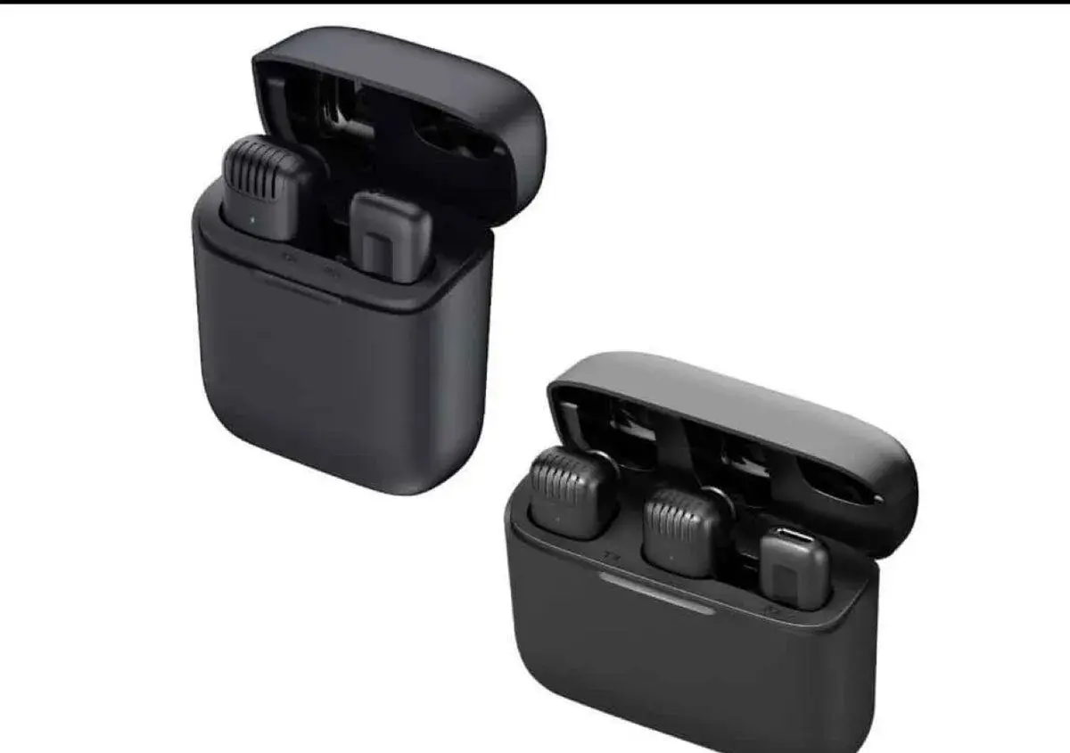 Bezdrátový mikrofon s nabíjecím boxem USB-C/Lightning