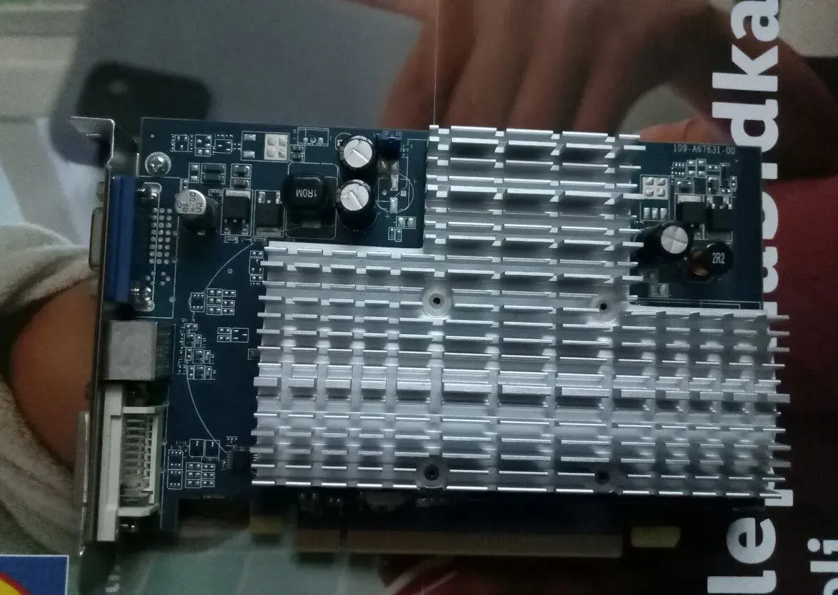 Grafická karta Radeon X1550 - 512 MB