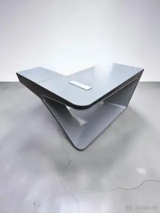 Designový pracovní stůl - 4x kusy skladem