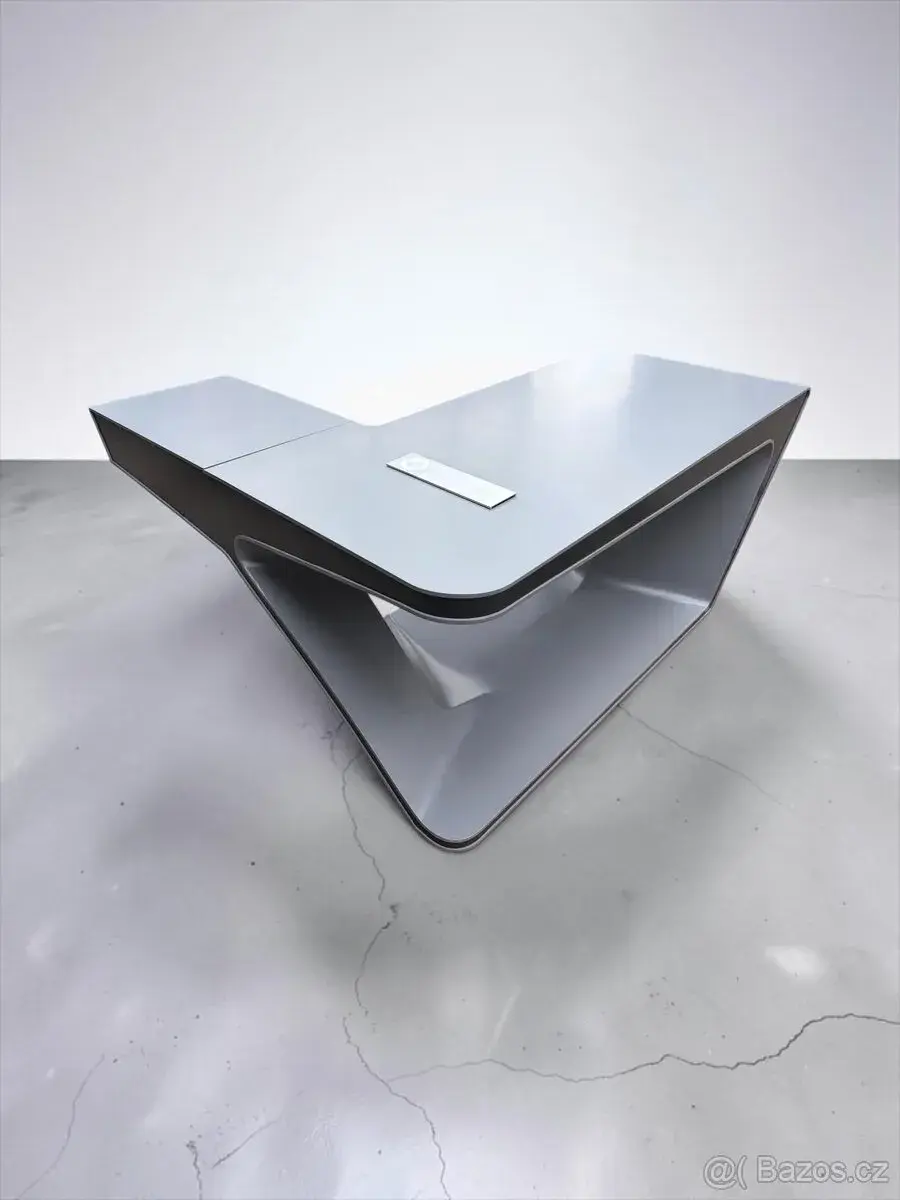 Designový pracovní stůl - 4x kusy skladem