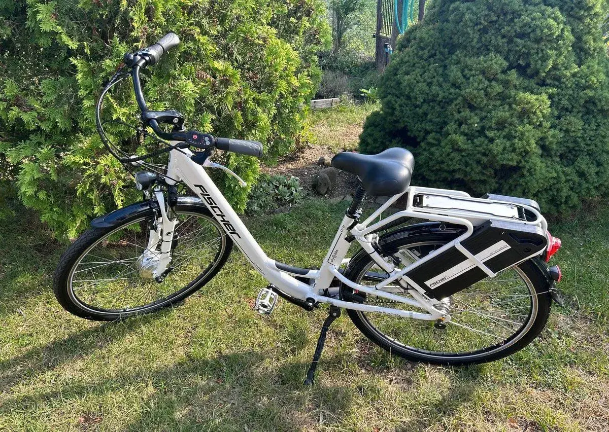 Dámské elektrokolo Fischer, max 500km, jako nové