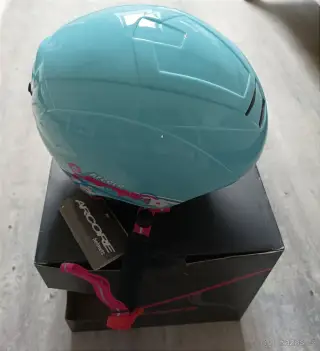 Dětskou lyžařskou helmu Arcore 48-53cm