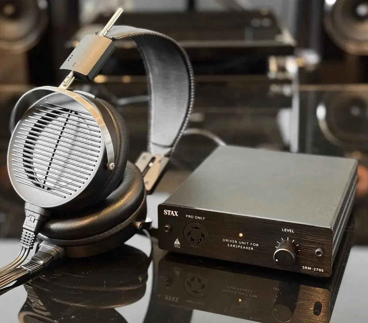 Stax SR-X1 sluchátka + Stax SRM-270S zesilovač