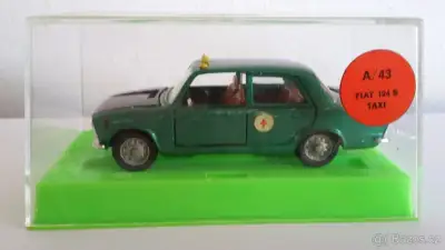 Starší model Mebetoys Fiat 124 Taxi 1:43