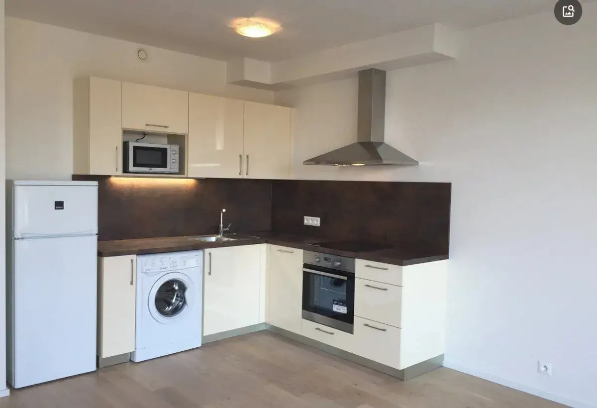 krásný byt 1+Kk, 35m2 v ul. Altajská, Praha 10 - Vršovice