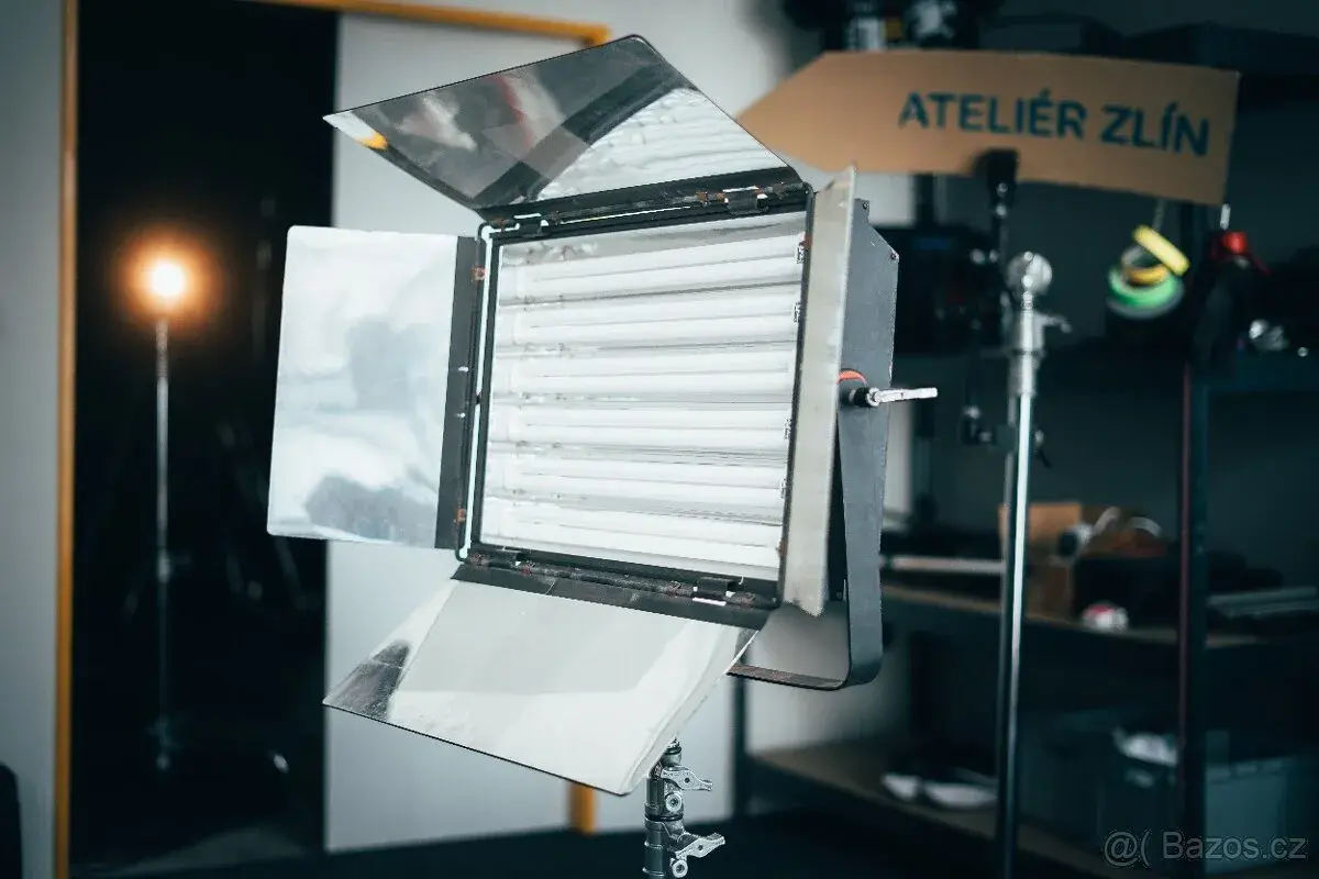 Studiové softlight světlo VECT 6-tube