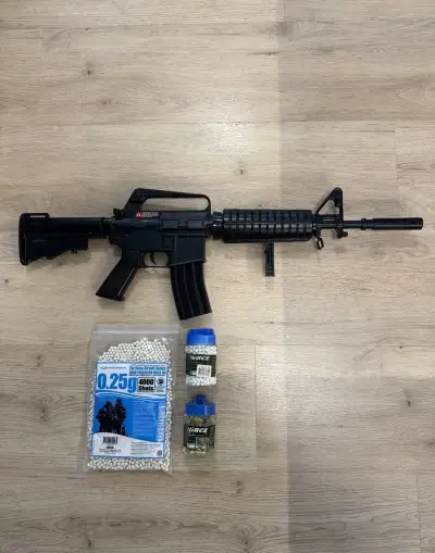 Airsoft zbraň M4
