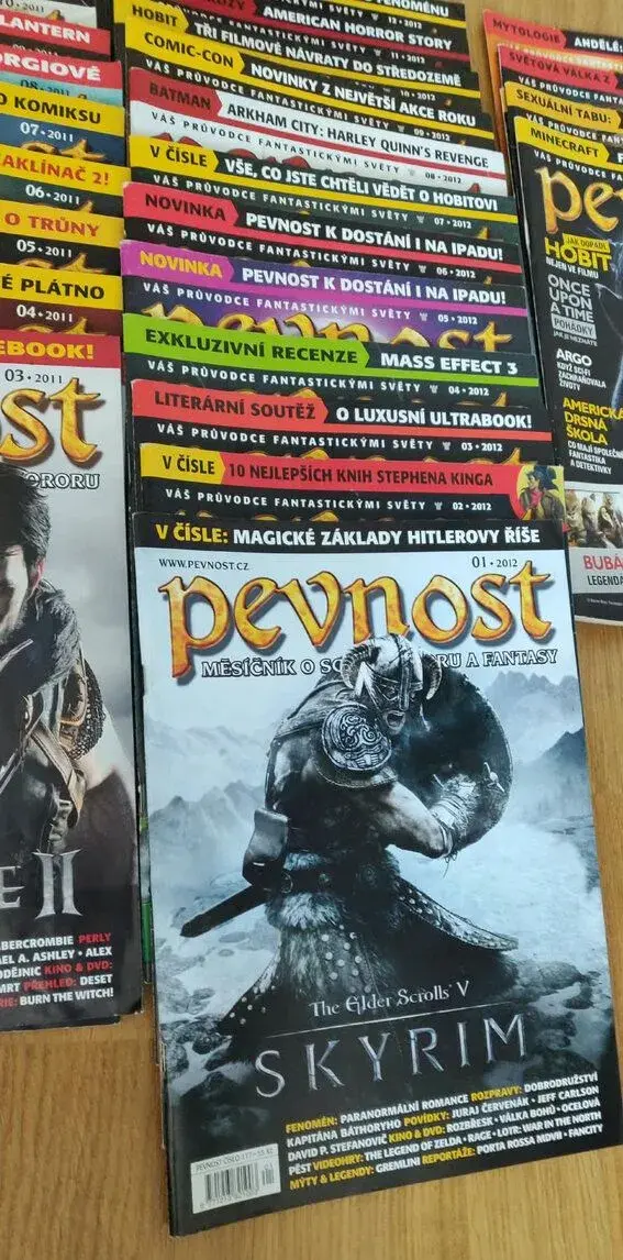 39x časopis PEVNOST (sci-fi a fantasy) – komplet ročník 2012