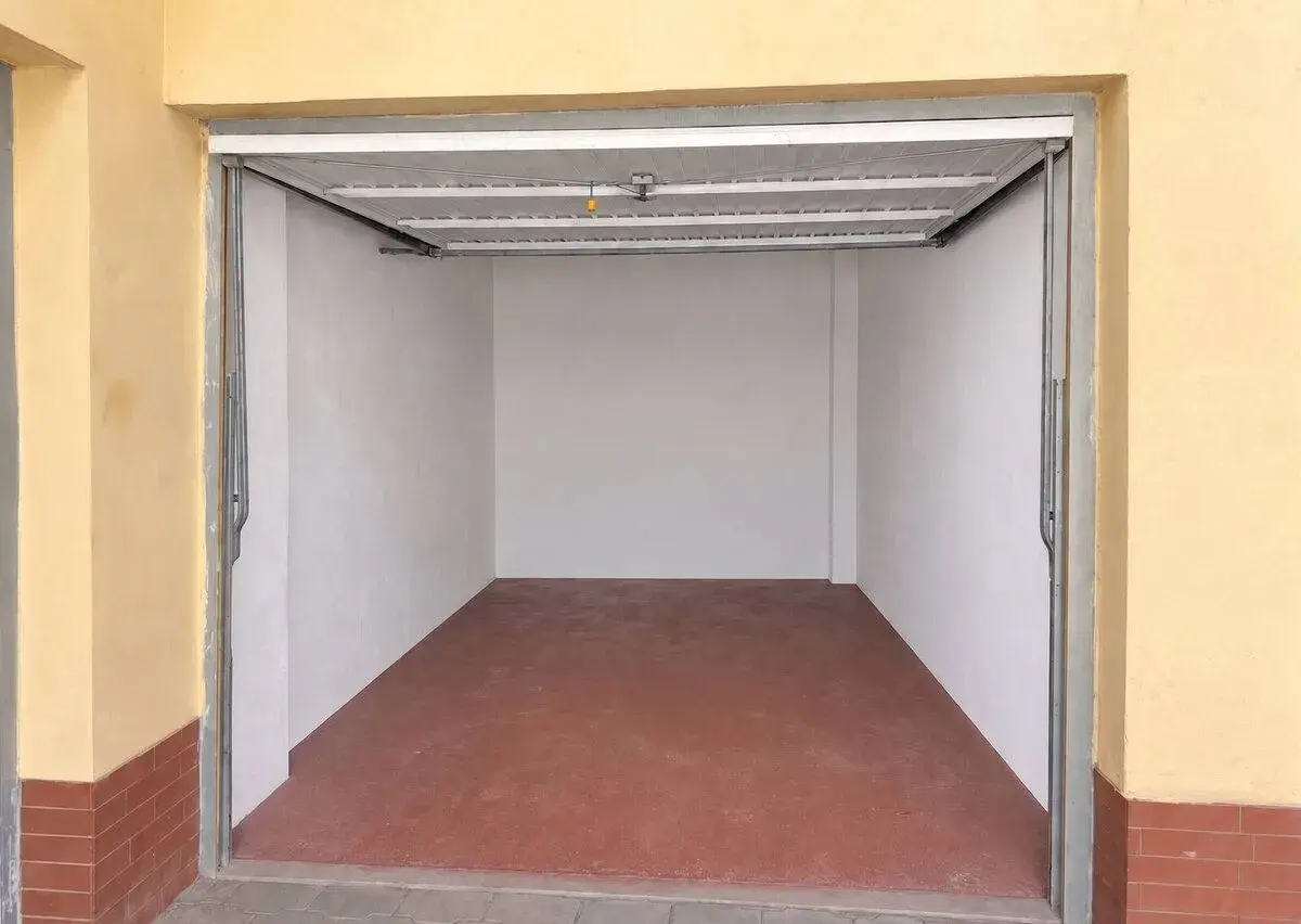 Prodej samostatné garáže 17 m² – Praha 2, Wenzigova