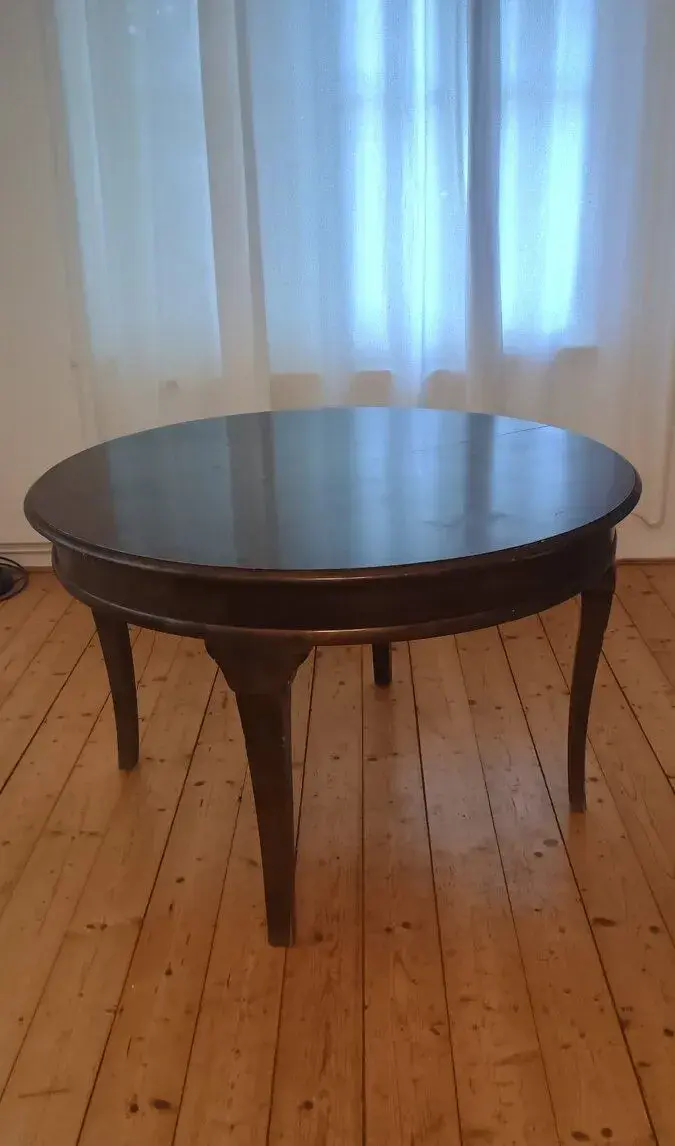 Rozkládací kulatý jídelní stůl