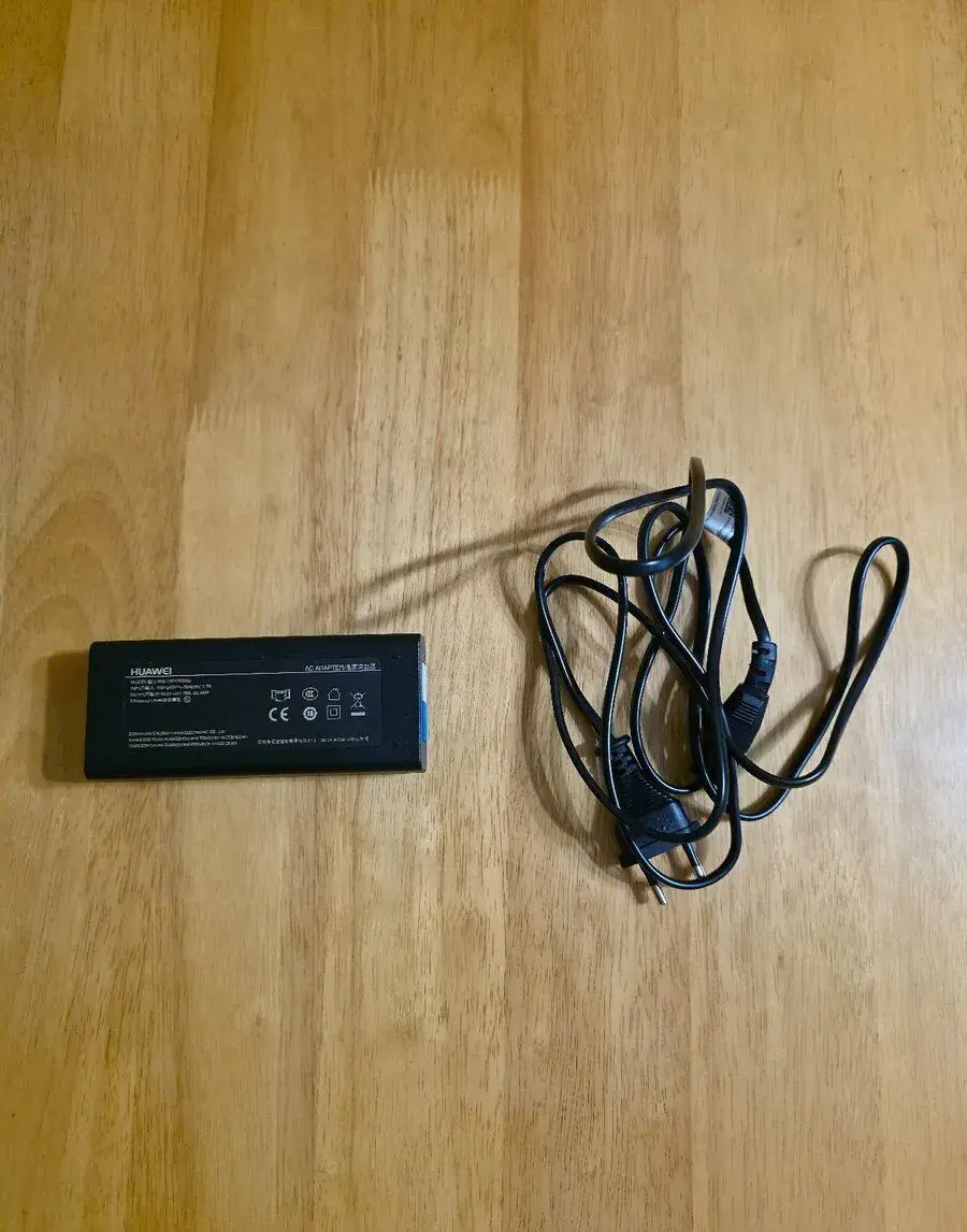 adaptér Huawei HW-190126D0D