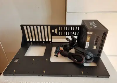 Fractal Design 650W semi modulární + test bench open case
