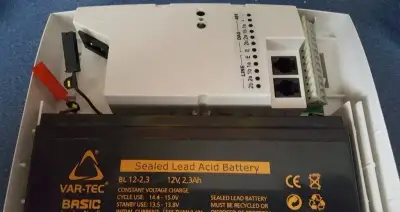 Ericsson BML záložní zdroj/měnič 115-230V na 48V DC