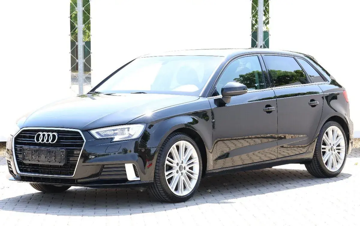 Audi A3 – 2016, 196 892 km