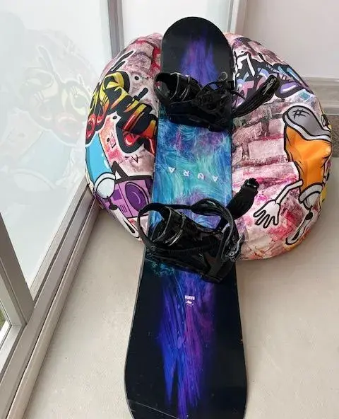 Snowboard Raven Aura + vázání S230
