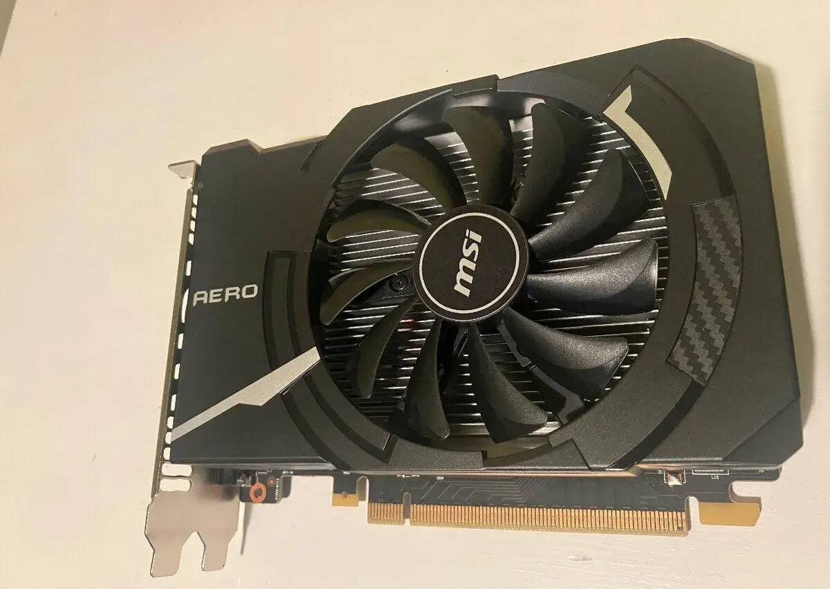 GTX 1050 Ti 4GB - bez napájení ze zdroje
