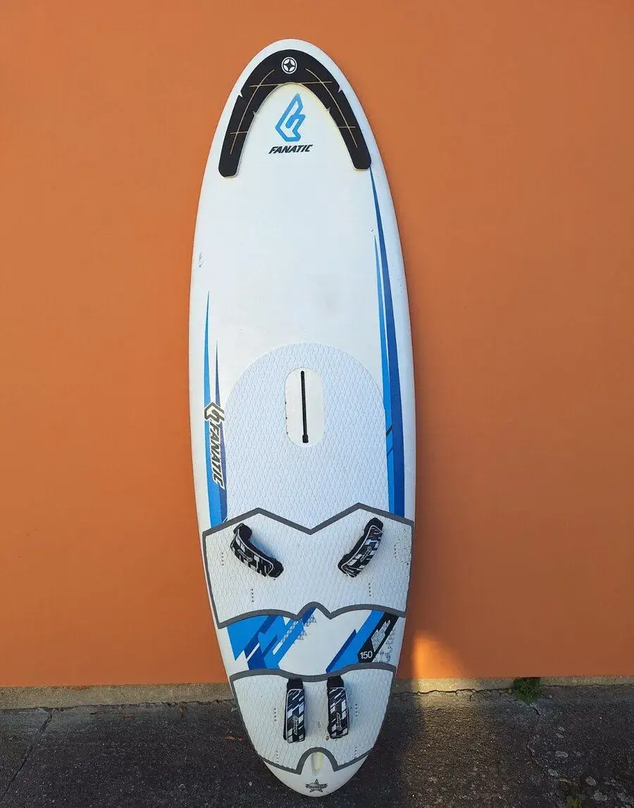 Plovák Fanatic Shark 150 l + plachta Mauisails