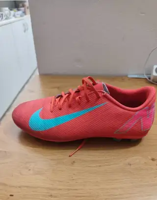 Kopačky a chrániče na Nike