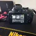 Nikon D5200 + objektiv 50mm f/1.8G + batoh + karta