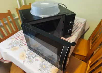 Mikrovlnná trouba Toshiba MWPMM20P BK