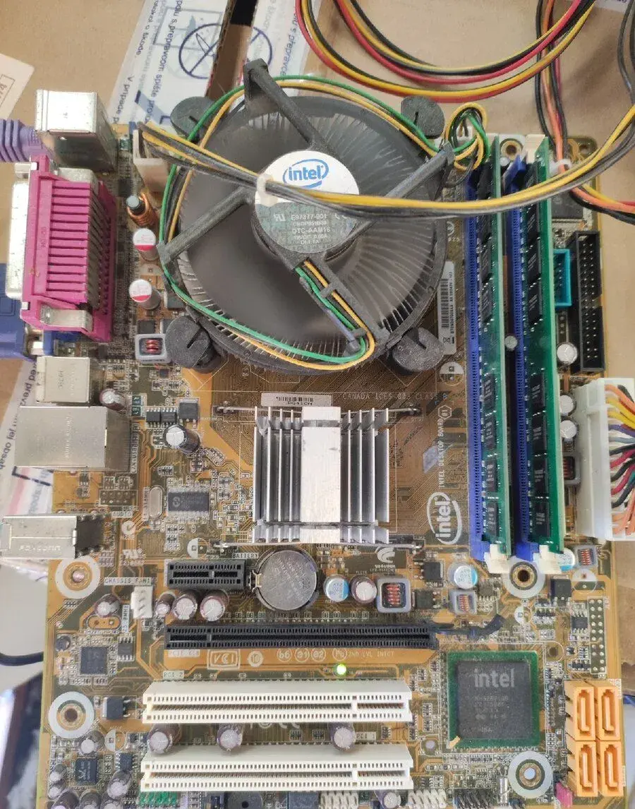 Zakladni deska intel DG41CN + 3GB Ram DDR2 + CELERON D 430