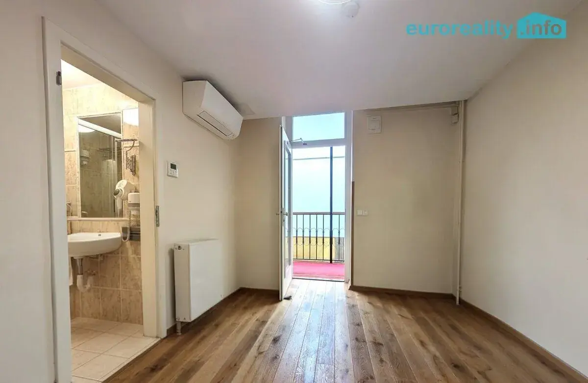 Pronájem, obchodní prostory, 15 m2, ul. Zbrojnická, Plzeň