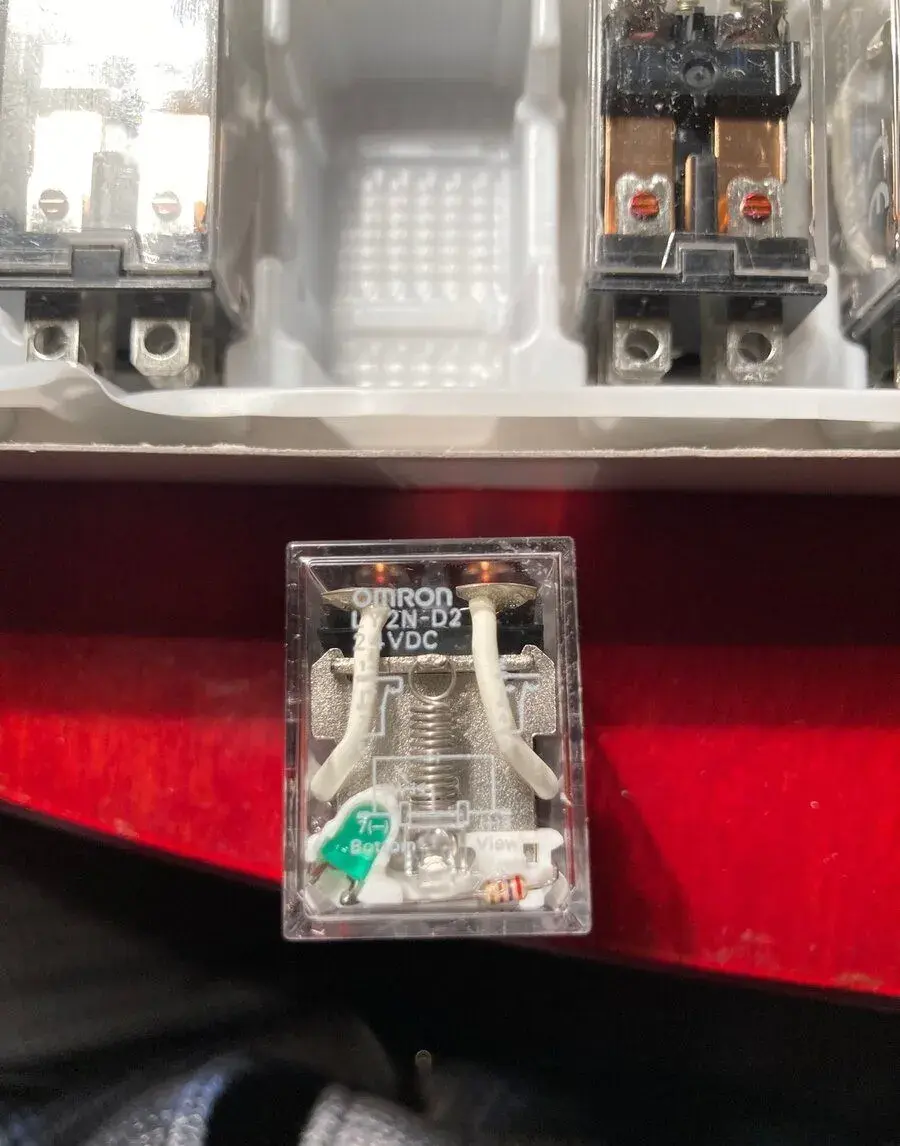 OMRON LY2N-D2 24VDC