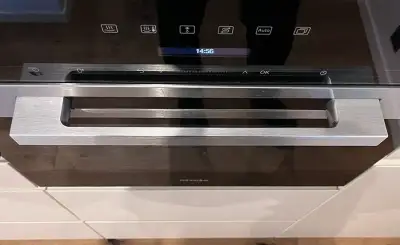 Miele DG 7240 Nerez CleanSteel (vestavná parní trouba)
