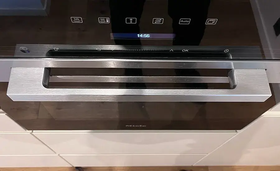 Miele DG 7240 Nerez CleanSteel (vestavná parní trouba)