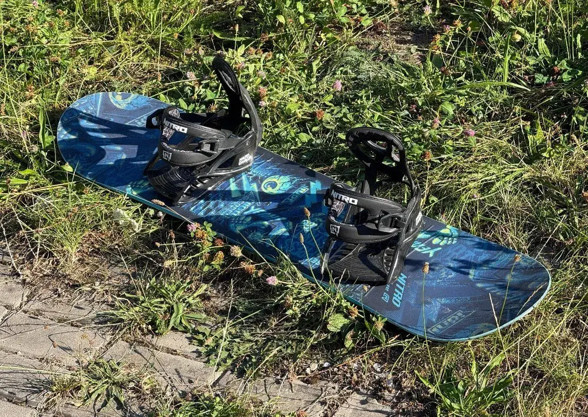 Dětský snowboard NITRO Ripper s vázáním Micro Charger