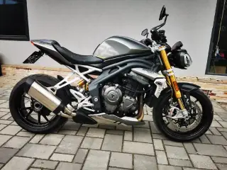 Triumph Speed Triple 1200 RS