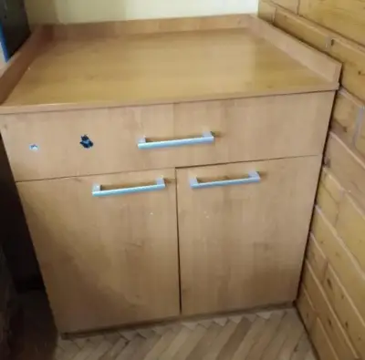 PŘEBALOVACI PULT CENA 1500KČ