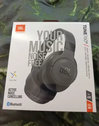 Bluetooth sluchatka JBL Tune 760 NC