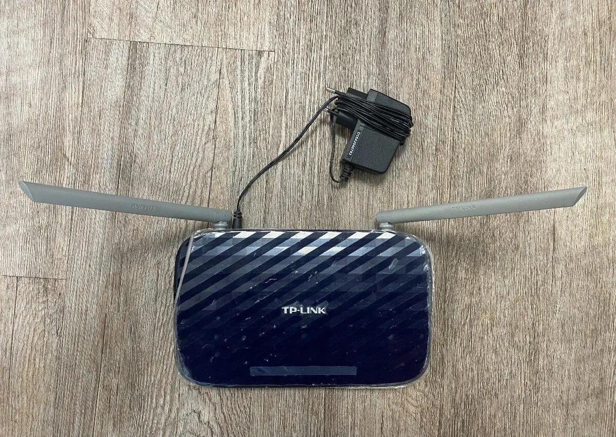 Bezdrátový router s duálním pásmem AC750