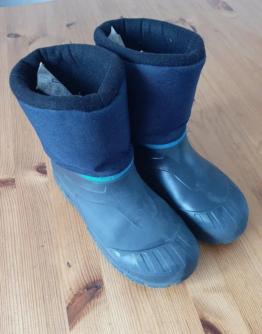 Sněhule Decathlon, vel. 33/34