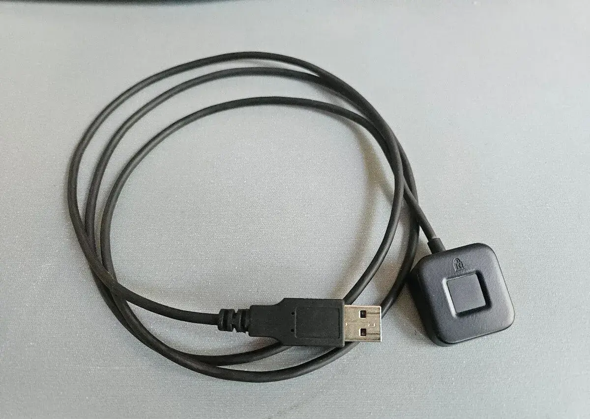 Kensington VeriMark Desktop Fingerprint Key