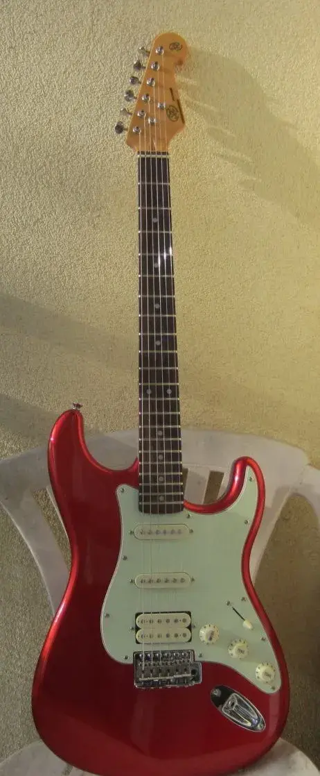 Kytara SX SST62+ HSS Candy Apple Red Stratocaster