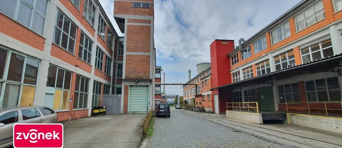 Výhodný pronájem komerčních prostor v 1. NP, cca 1 600 m² –