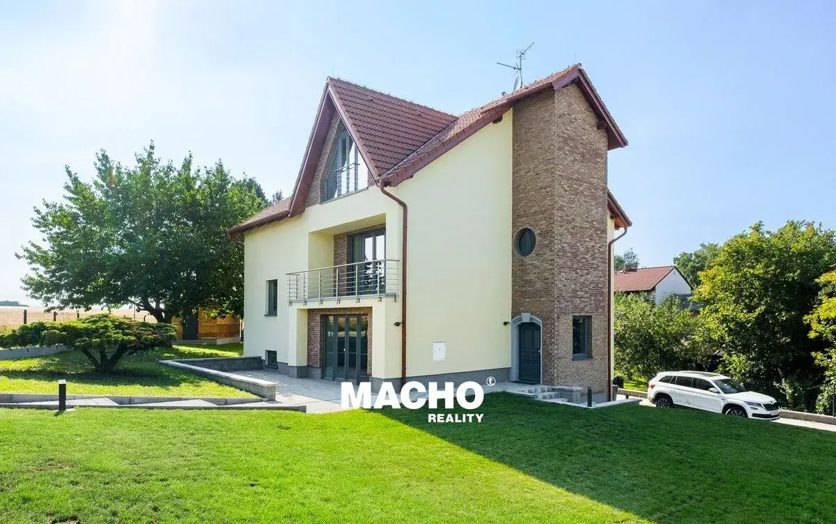 Pronájem rodinného domu 380 m², Kosoř - s možností