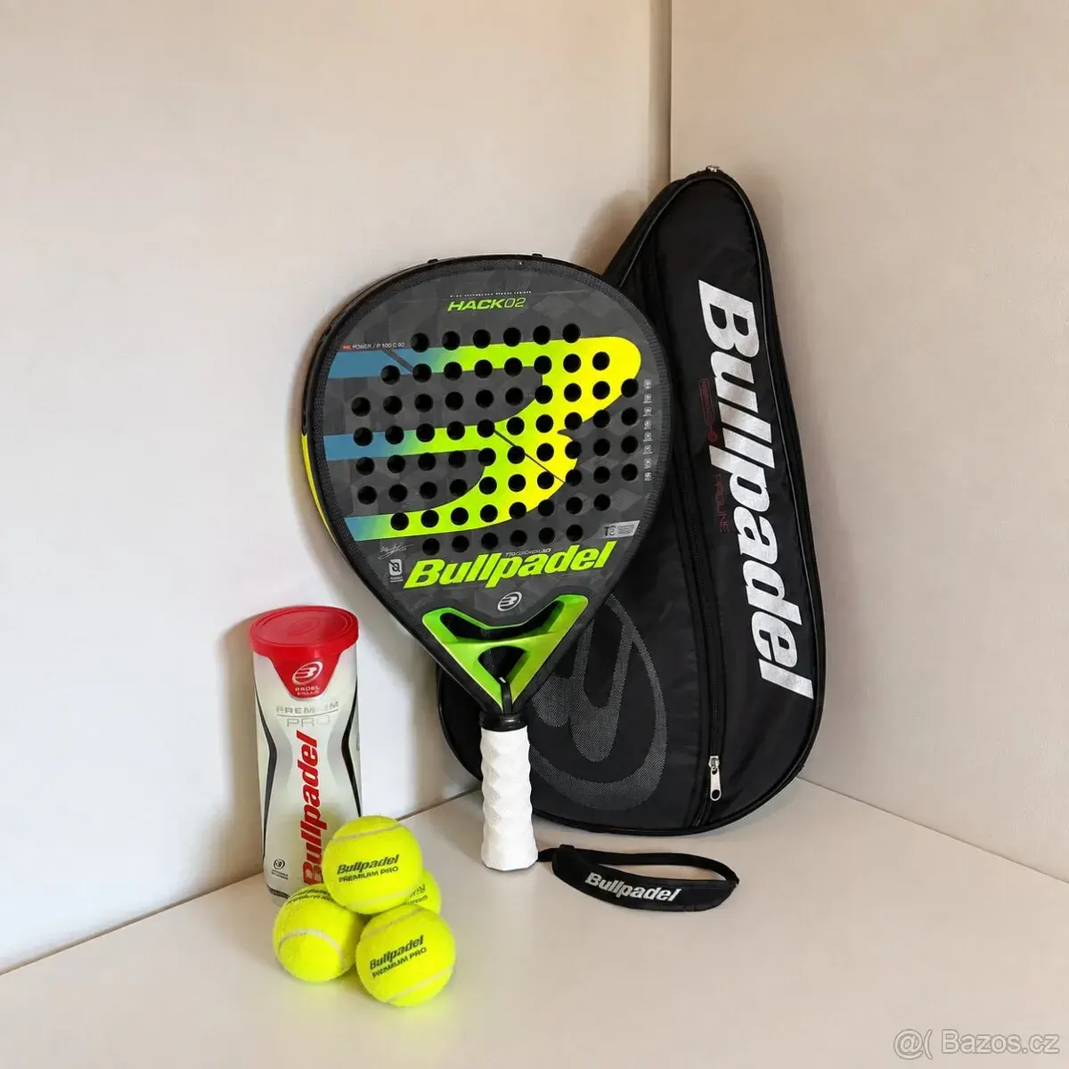 Bullpadel Hack 02 Proline TriCarbon - Padel pálka - 18K carb