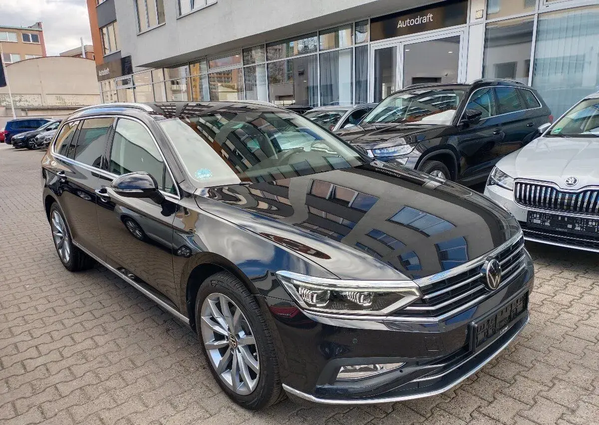 Volkswagen Passat – 2023, 119 358 km