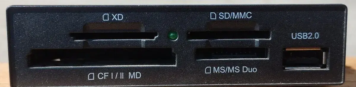ČTEČKA KARET SEMA SFD 321F