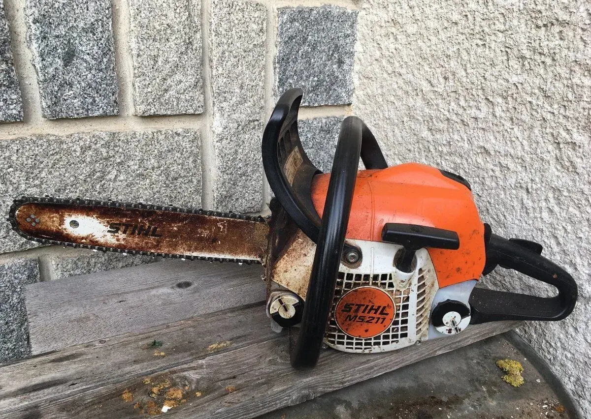 Motorová pila Stihl MS 211