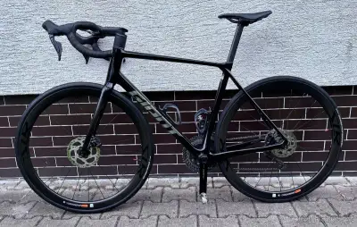 Giant TCR Advanced Pro 1 Di2 2025 Carbon