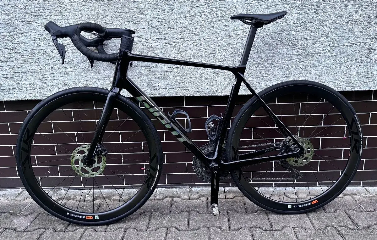 Giant TCR Advanced Pro 1 Di2 2025 Carbon