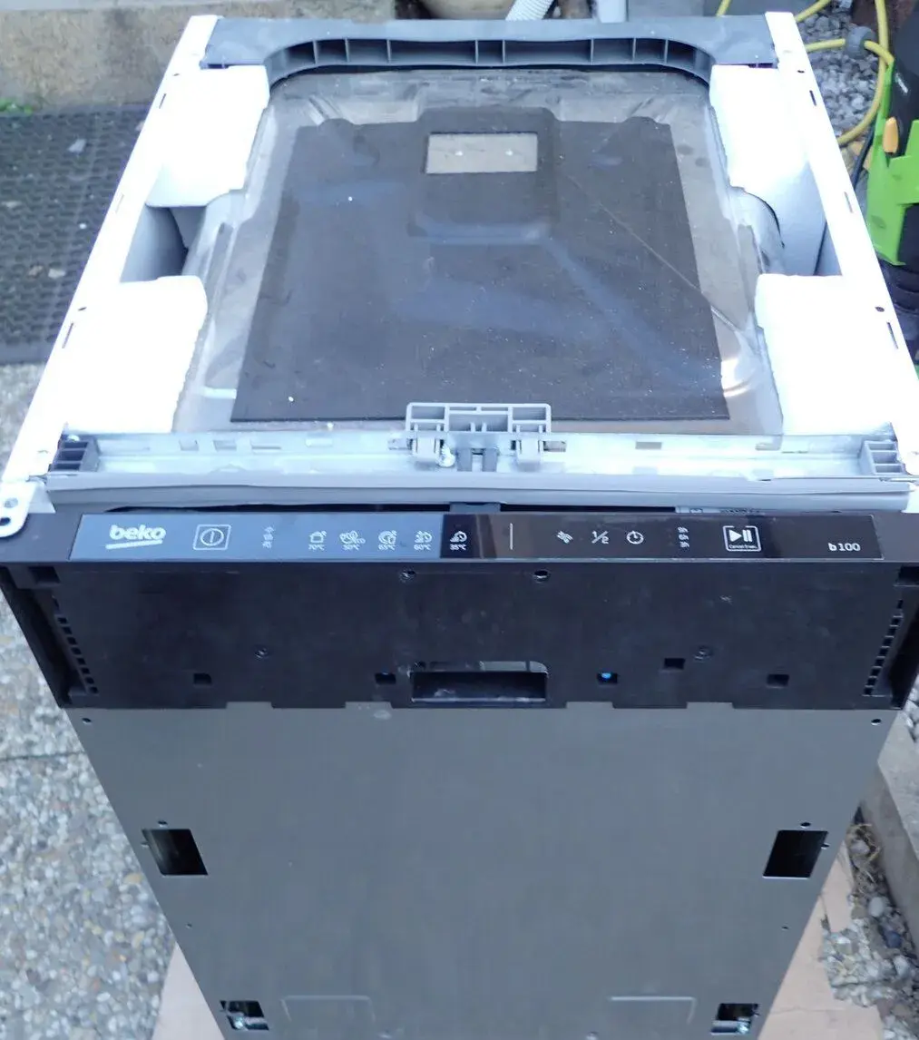 Vestavná myčka BEKO DIS35020 45 cm nové čti.
