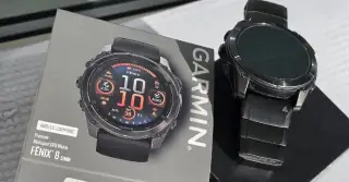 GARMIN 8 AMOLED SAPPHIRE 51mm TITAN tah za 7 000 v ceně,