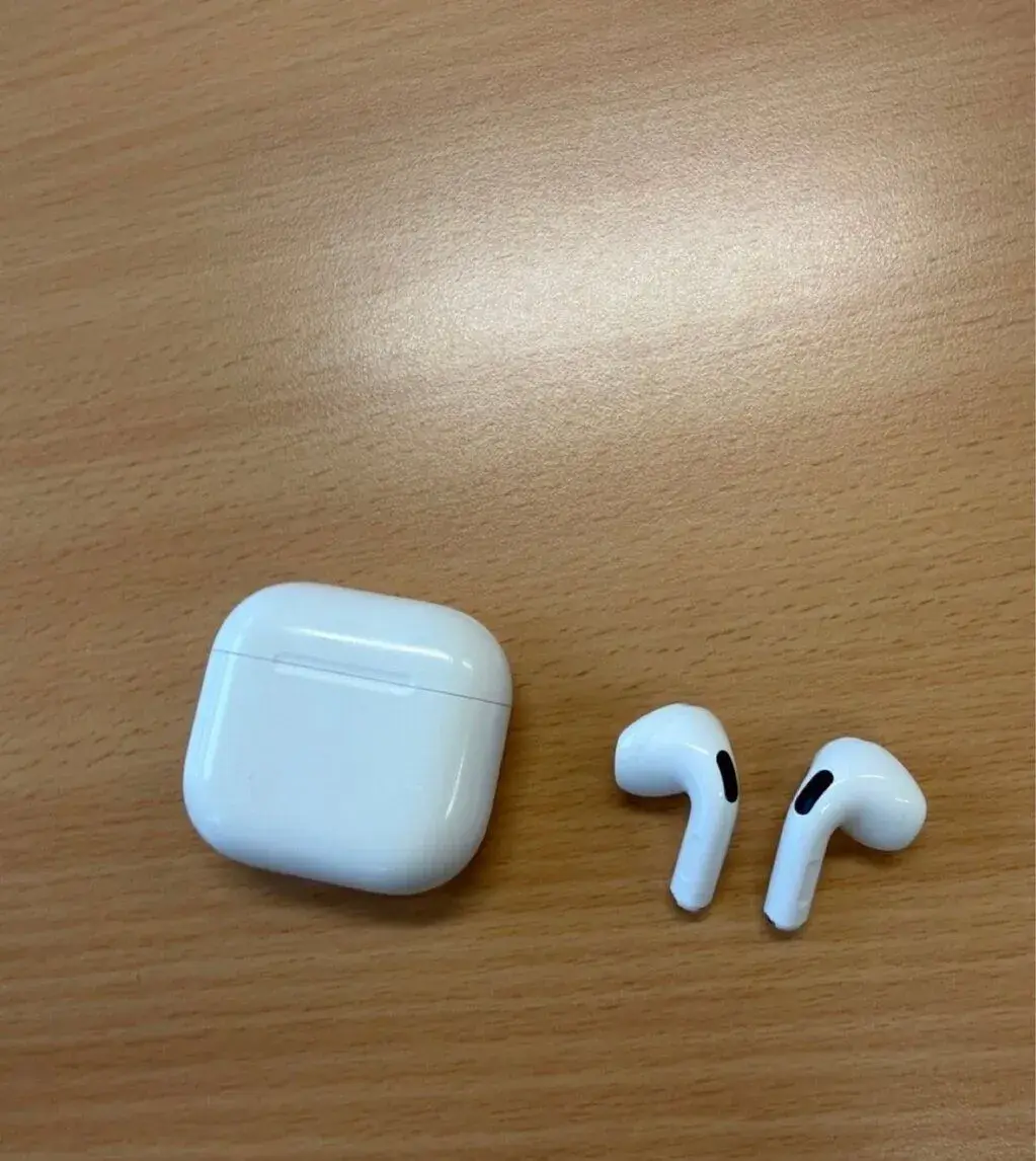 Apple airpods 4 s anc. Original 13 mesicu zaruka u datartu